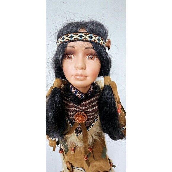CATHAY COLLECTION Limited Item 752-5000 Native American Doll With Stand  16.5 In - Picture 4 of 10
